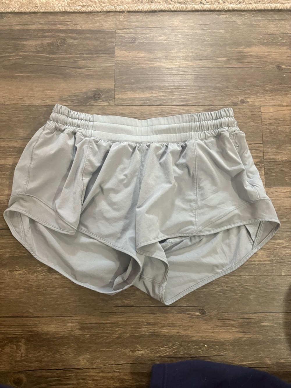 lululemon athletica Light Gray Hottie Hots